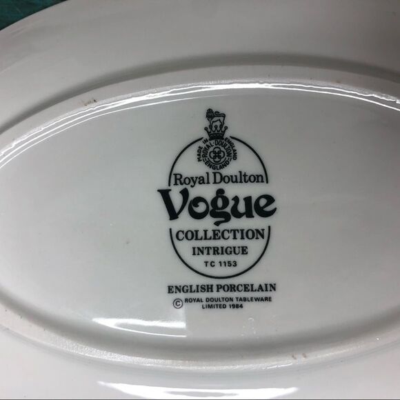 Vintage Royal Doulton serving platter & gravy boat - Picture 12 of 16